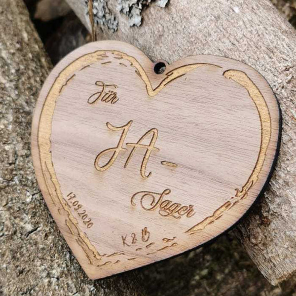 Holz Herz "Für JA-Sager" aus Nussbaum